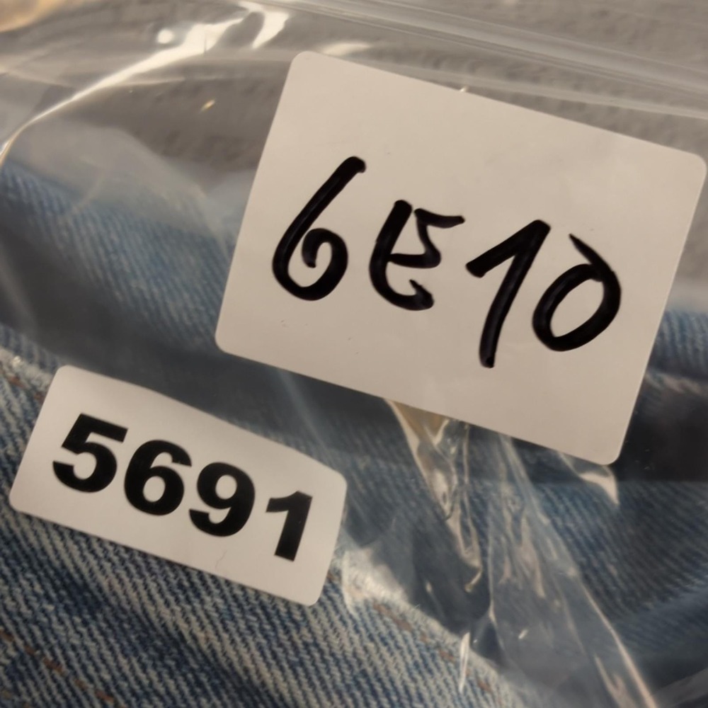 Vintage 90s Levis Jeans Size 14 (Fits 28x33) Blue Light Wash Straight Orange Tab - Picture 14 of 14